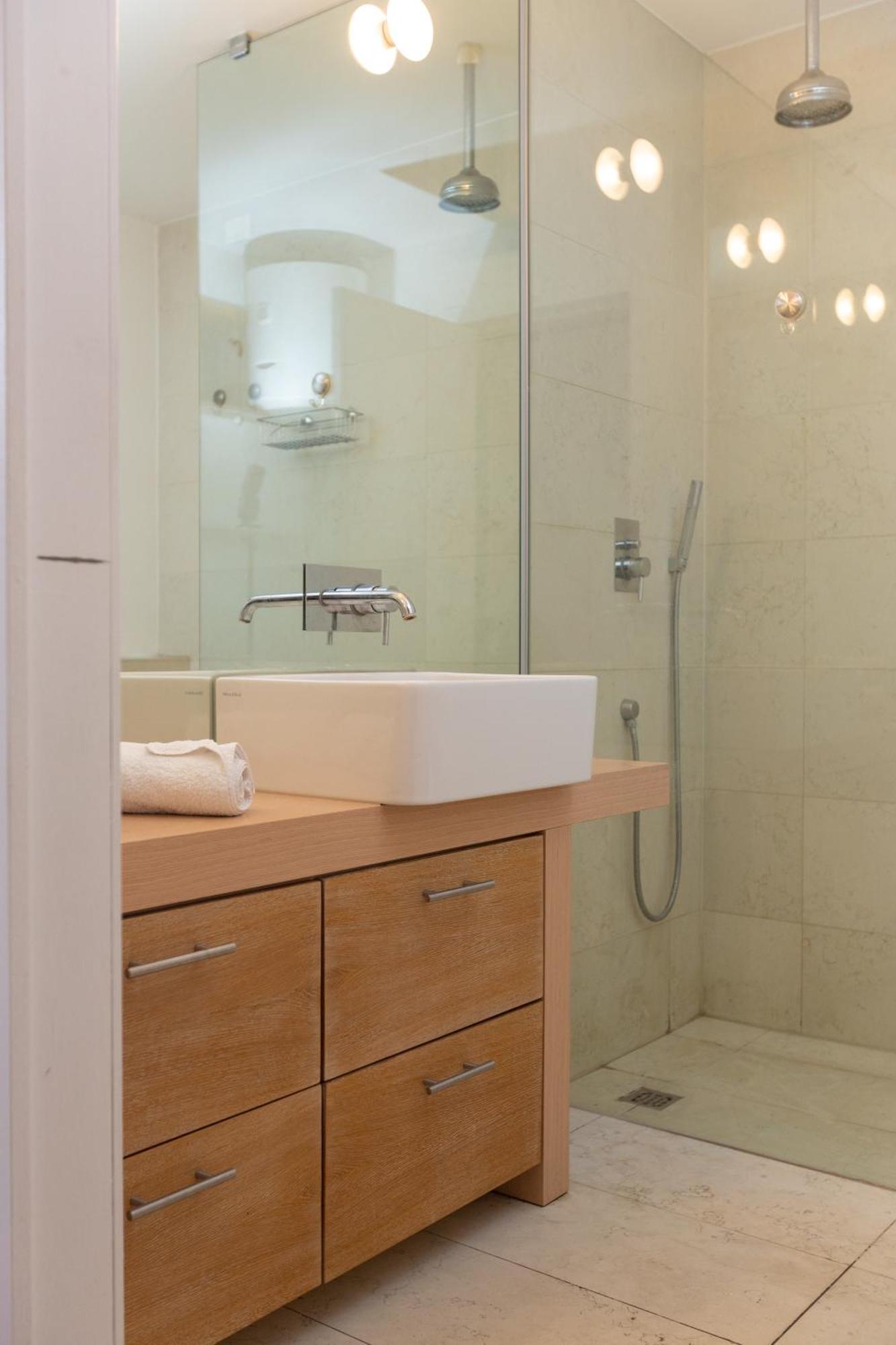 White And Brown Exclusive Loft With Terrace - Free Parking - M2 Station Apartment Милано Екстериор снимка