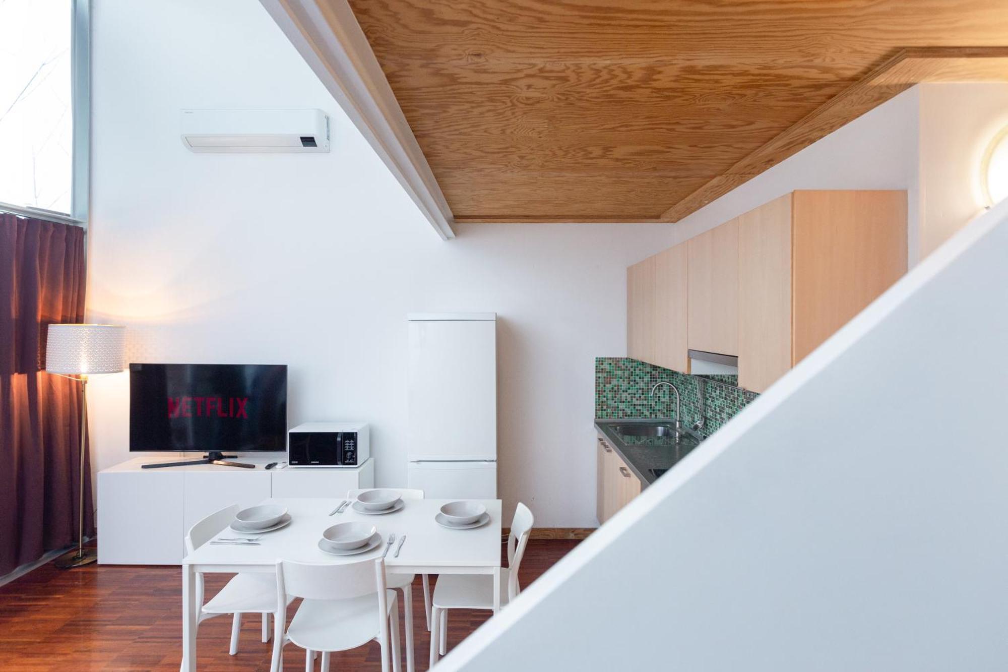 White And Brown Exclusive Loft With Terrace - Free Parking - M2 Station Apartment Милано Екстериор снимка